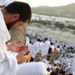 umrah praying due man